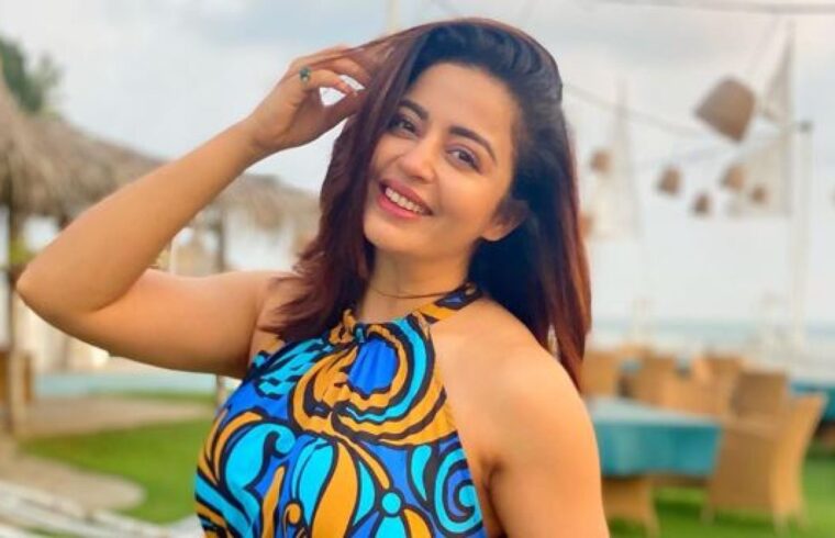 भाभीजी घर पर है से नेहा पेंडसे की हुई छुट्टी, शो से किया किनारा