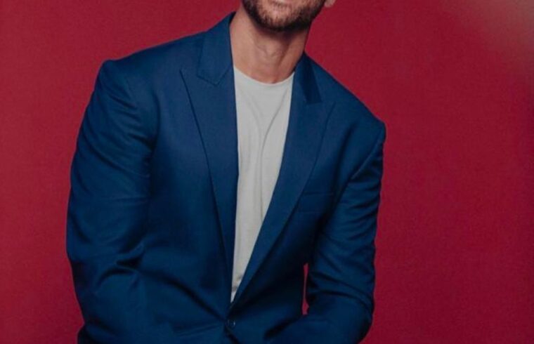 Will Hrithik Roshan impress fans with his special slow motion walk in Fighter?