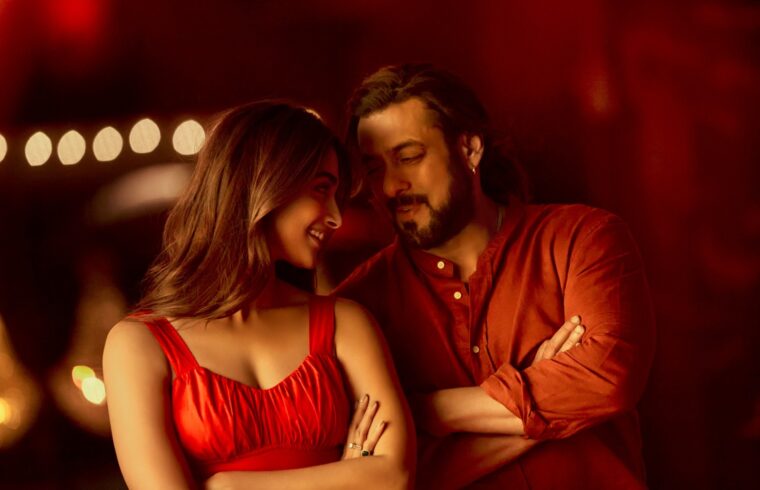 Watch Salman Khan's stylish romance with 'Jee Rahe The Hum', full song released